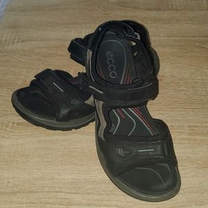 Ecco black leather sport shoe. 38.